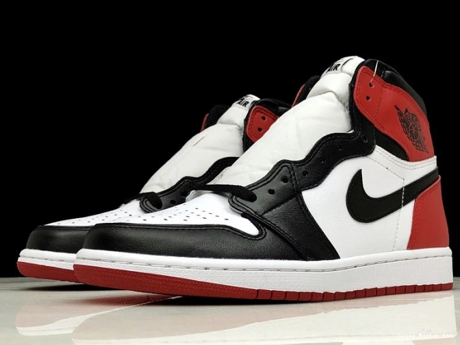 Air Black Jordan Retro 1 Toe 555088-125 0619